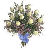 Farkl� bir hediye �r�n� isteyenler i�in Beyaz g�ller buketi sadelik sevenlere