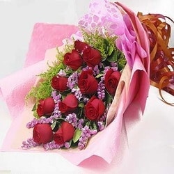 Ankara Balgat �i�ek yolla d�kkan�m�zdan k�rm�z� g�lden buket �i�e�i