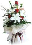Ankara Balgat de farkl� bir �i�ek firmas� �r�n� sade ve g�rsel buket
