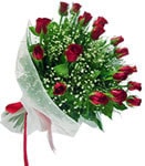 Kaliteli ve fiyat� ucuz bir �r�n 12 adet k�rm�z� g�l buketi