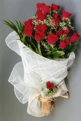 Ankara Balgat Ba�lum �i�ek�i firma �r�n�m�z k�rm�z� g�ller �i�ek buketi